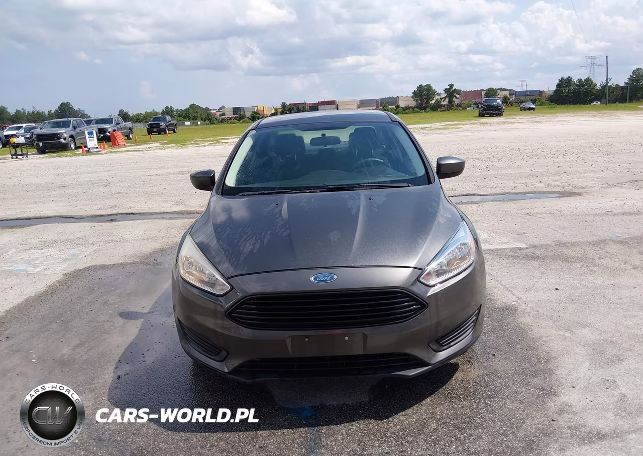 2018 Ford Focus Se VIN:1FADP3F24JL328258 - 17