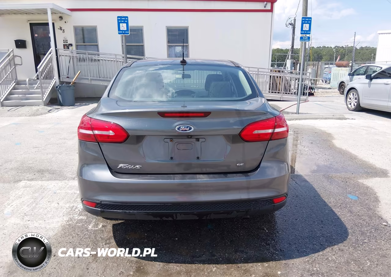 2018 Ford Focus Se VIN:1FADP3F24JL328258 - 21