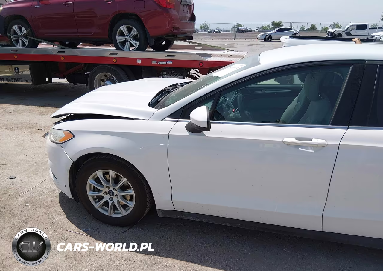 2015 Ford Fusion S VIN:3FA6P0G71FR138816 - 12