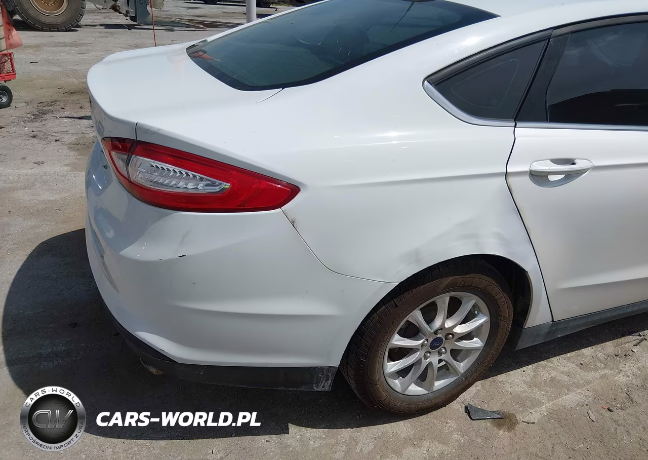 2015 Ford Fusion S VIN:3FA6P0G71FR138816 - 16