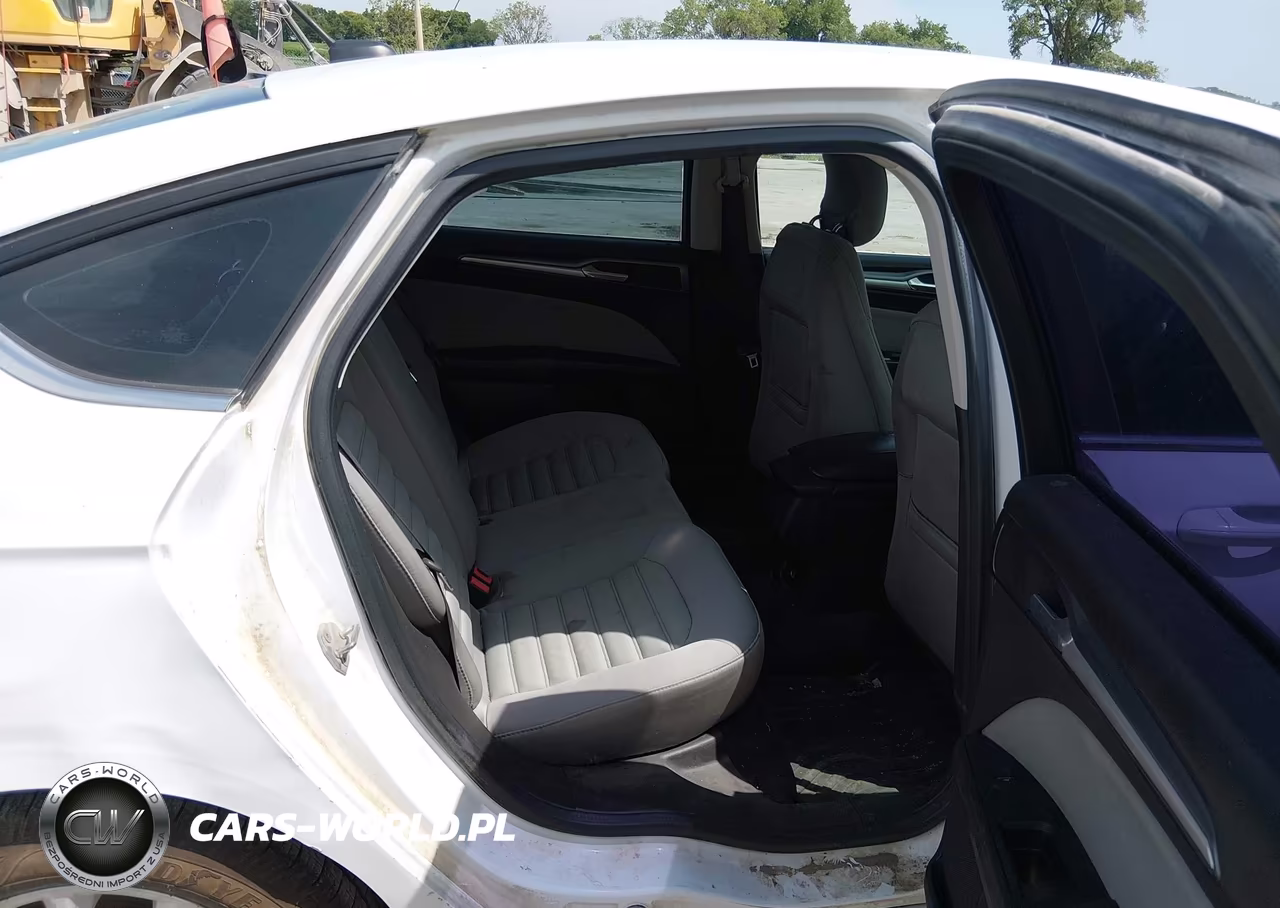 2015 Ford Fusion S VIN:3FA6P0G71FR138816 - 8