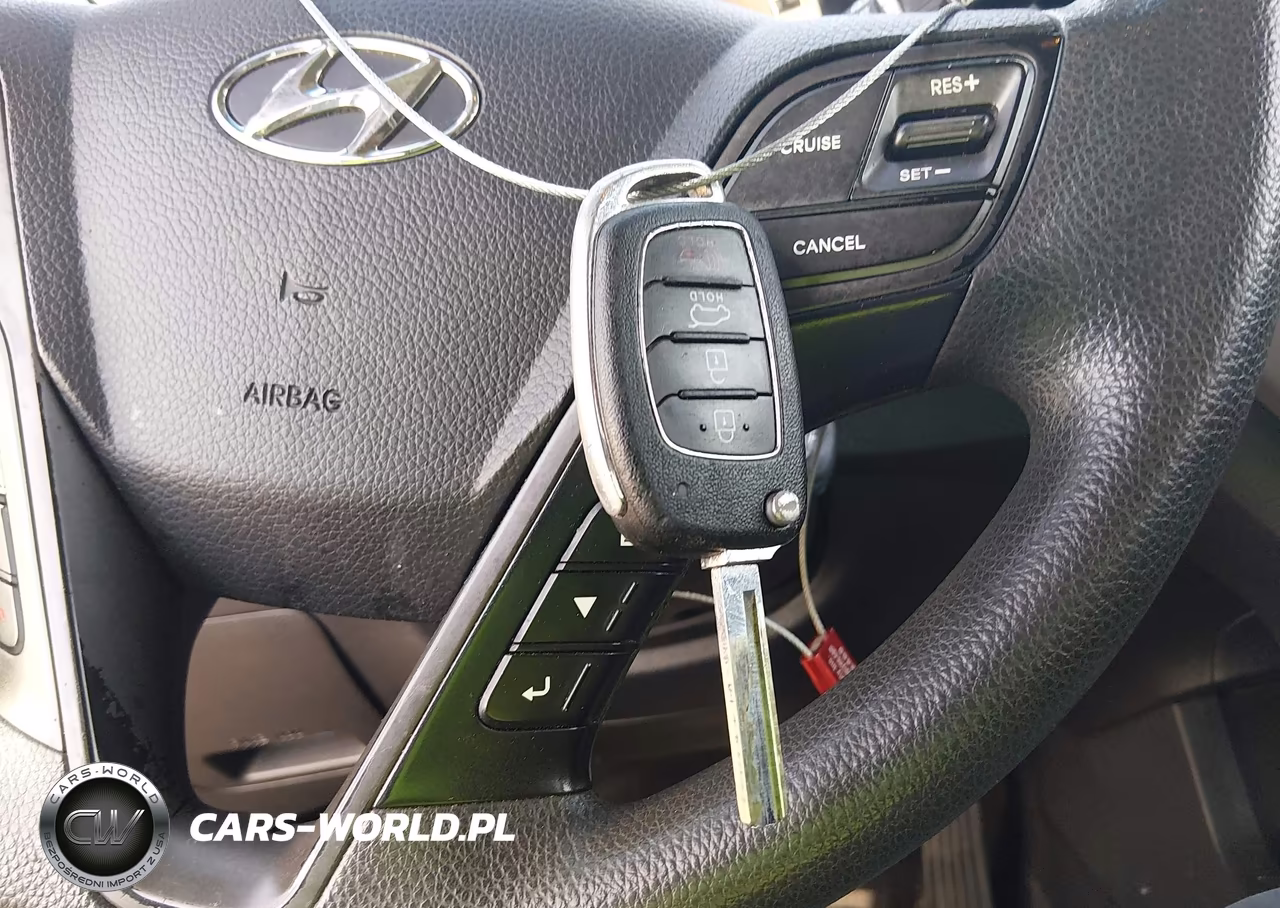 2017 Hyundai Santa Fe Se VIN:KM8SM4HFXHU194128 - 11