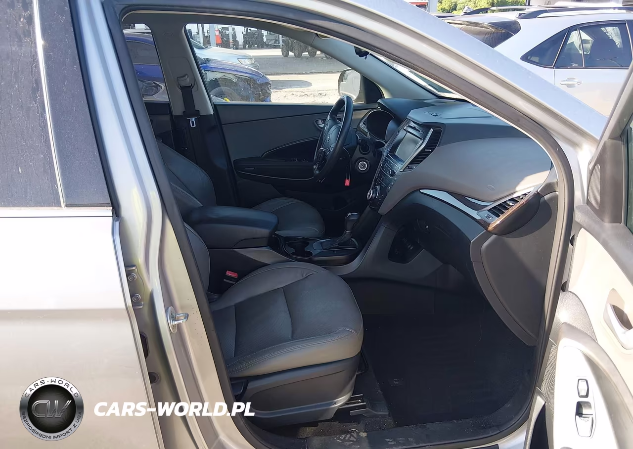 2017 Hyundai Santa Fe Se VIN:KM8SM4HFXHU194128 - 5