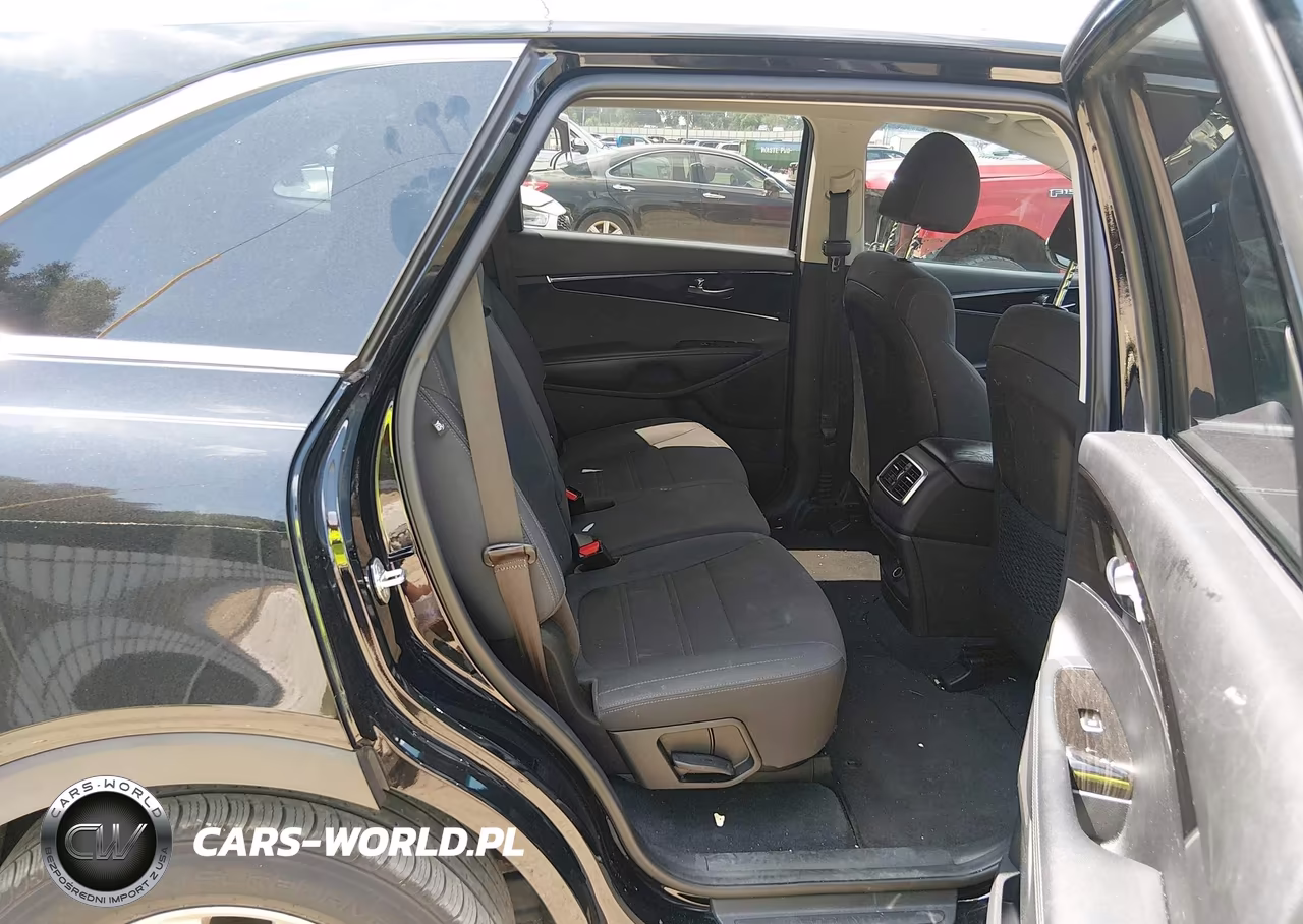 2019 Kia Sorento 2.4L L VIN:5XYPG4A38KG581920 - 8