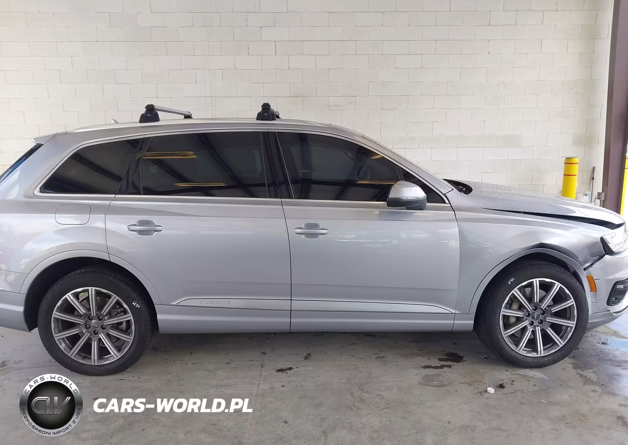 2018 Audi Q7 3.0T Premium VIN:WA1VAAF77JD048239 - 13