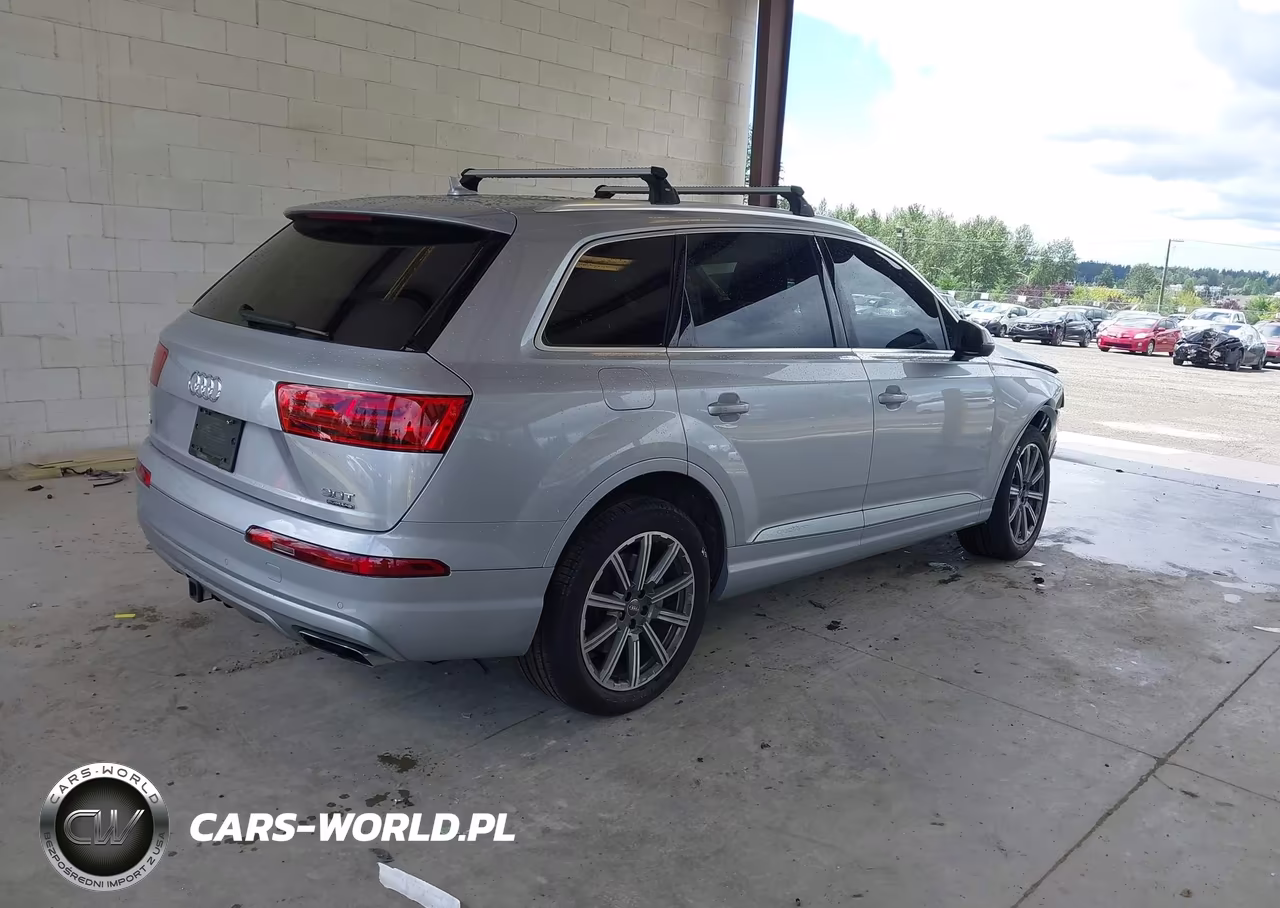 2018 Audi Q7 3.0T Premium VIN:WA1VAAF77JD048239 - 4
