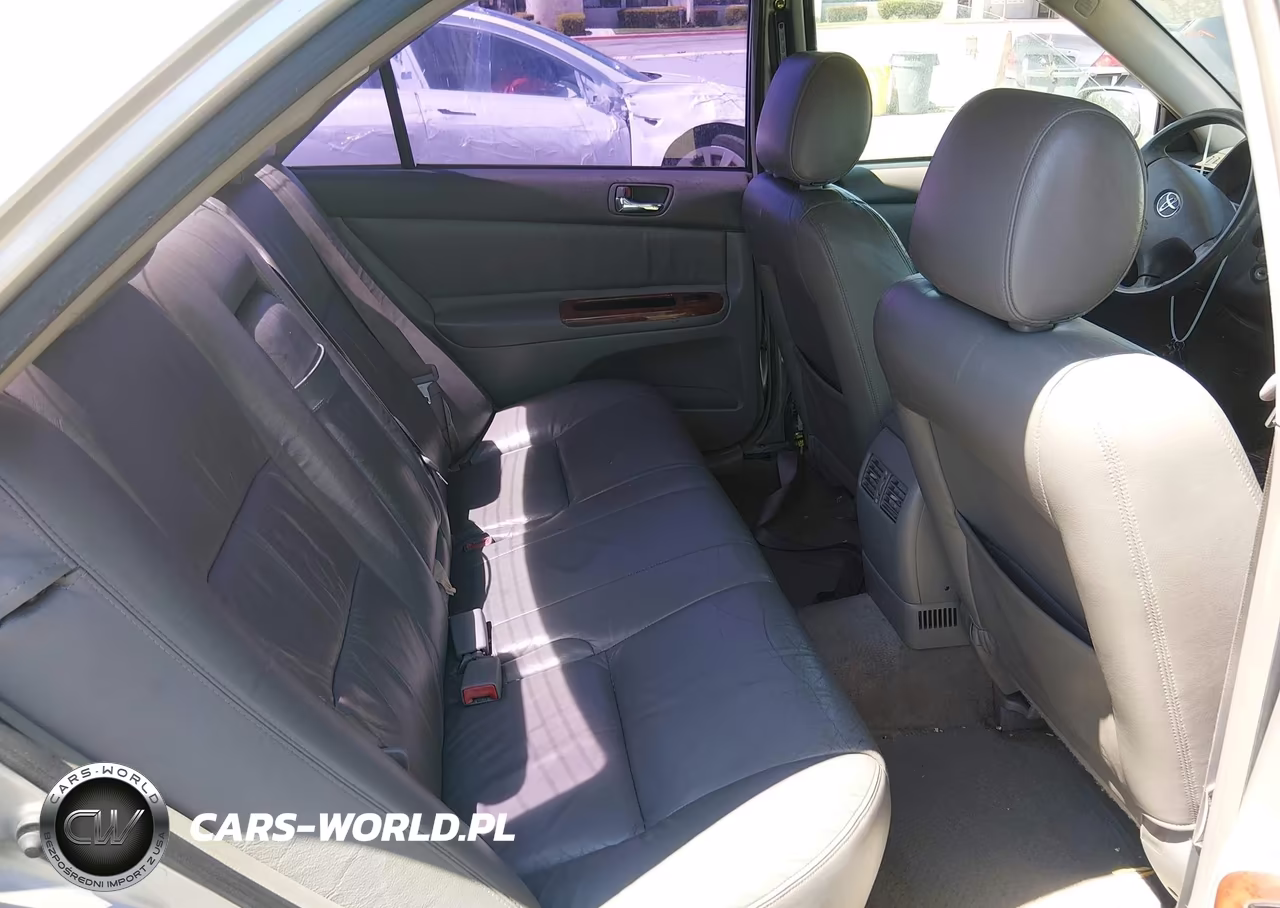 2002 Toyota Camry Xle VIN:JTDBE30K520080248 - 8