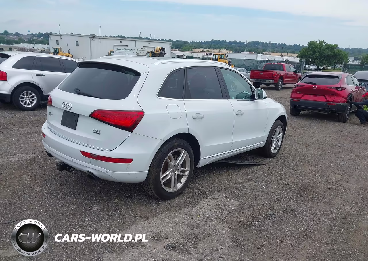 2015 Audi Q5 2.0T Premium VIN:WA1LFAFP4FA125649 - 4