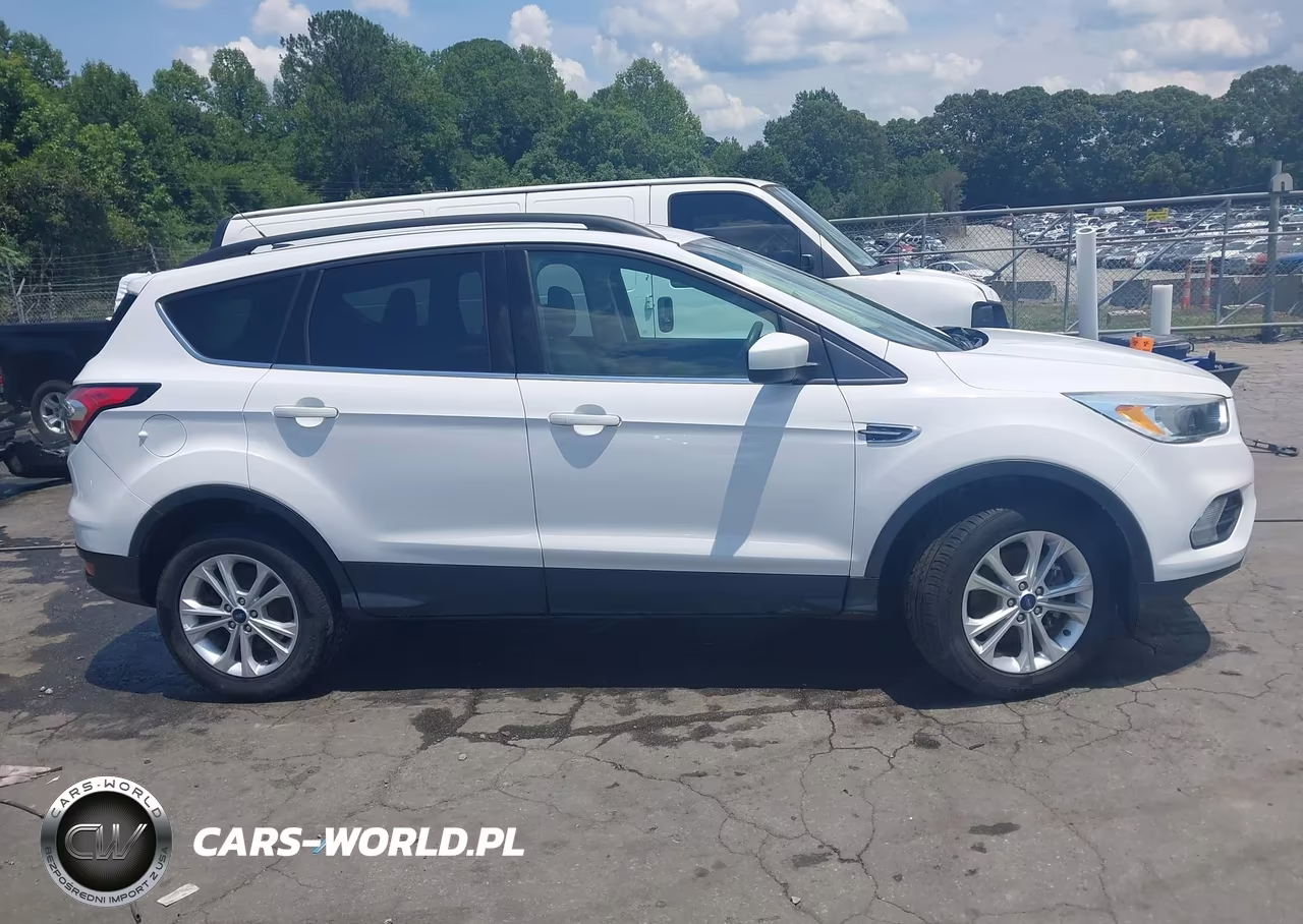 2018 Ford Escape Se VIN:1FMCU9GDXJUB29142 - 13