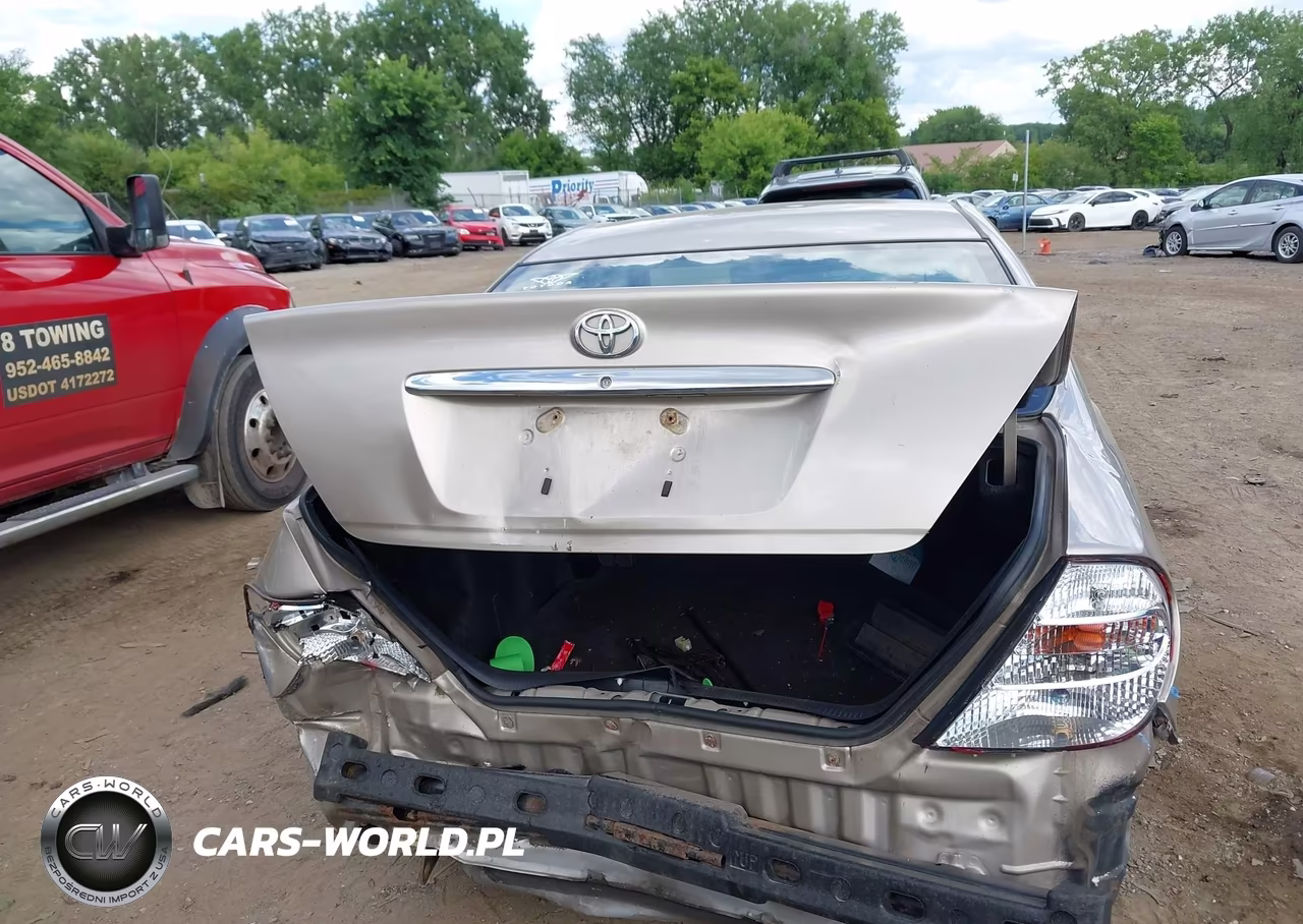 2003 Toyota Camry Le VIN:JTDBE32KX30203699 - 17