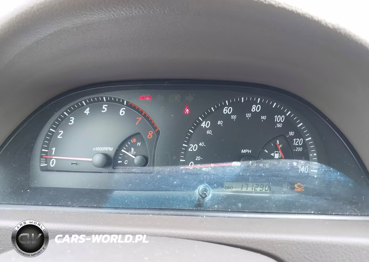 2003 Toyota Camry Le VIN:JTDBE32KX30203699 - 7