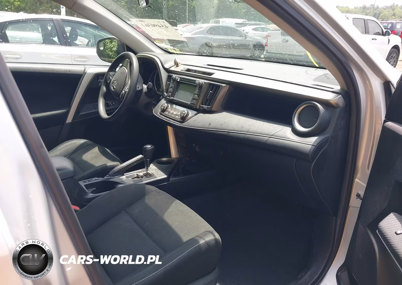 2015 Toyota Rav4 Xle VIN:2T3RFREV7FW370588 - 5