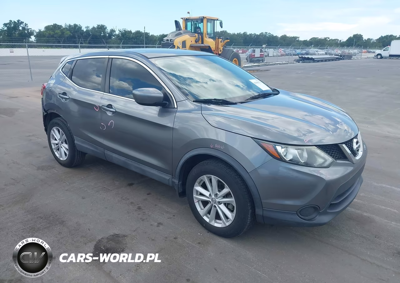 2018 Nissan Rogue Sport S – zdjęcie 1 z 18