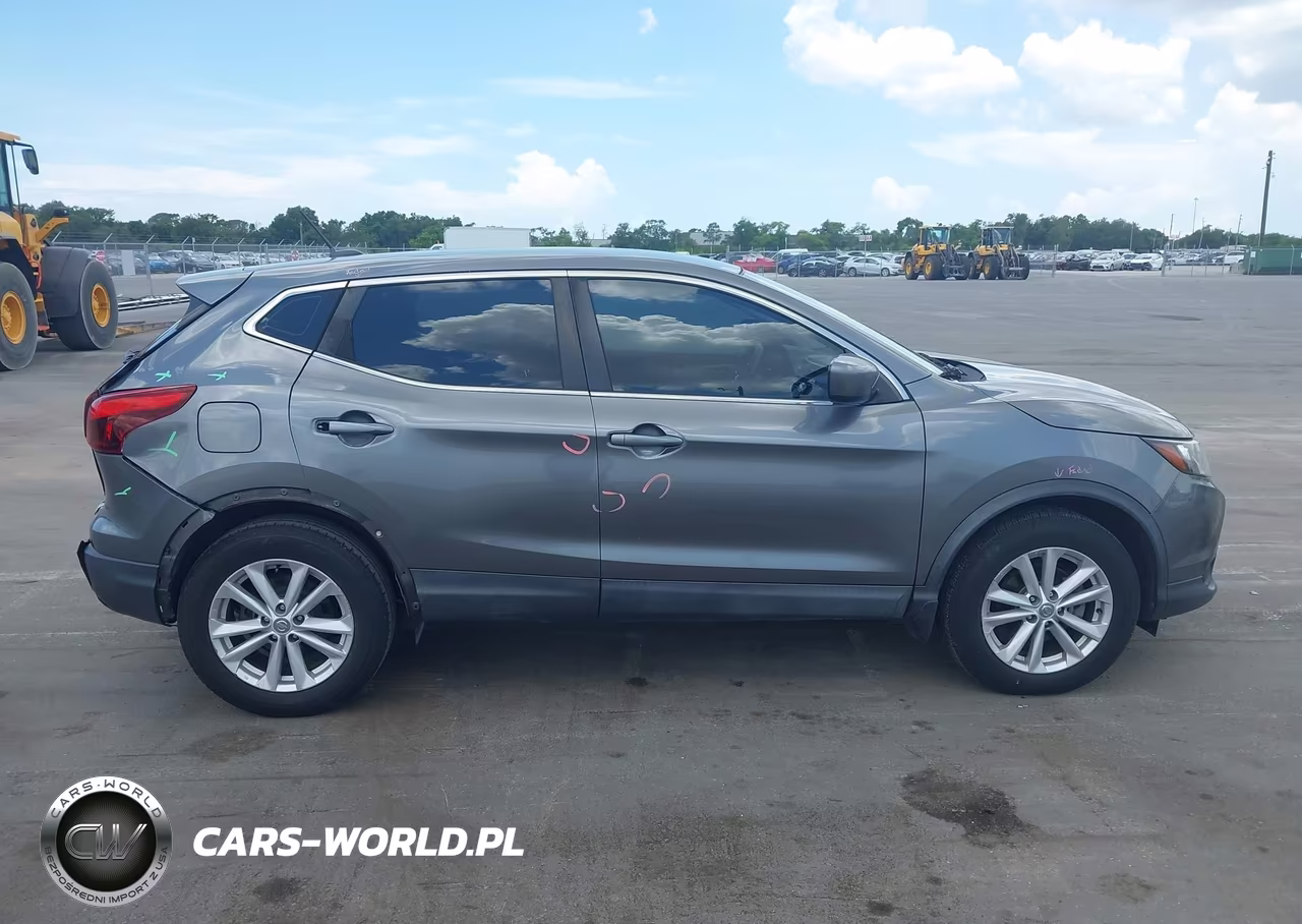 2018 Nissan Rogue Sport S VIN:JN1BJ1CP7JW101221 - 13
