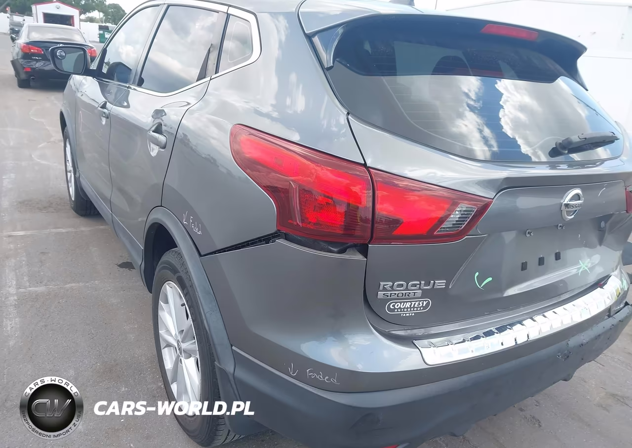 2018 Nissan Rogue Sport S VIN:JN1BJ1CP7JW101221 - 18