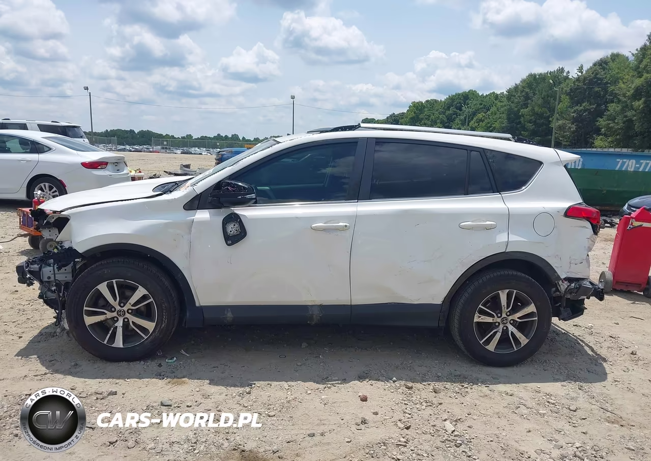 2018 Toyota Rav4 Xle VIN:JTMWFREV4JJ201493 - 14