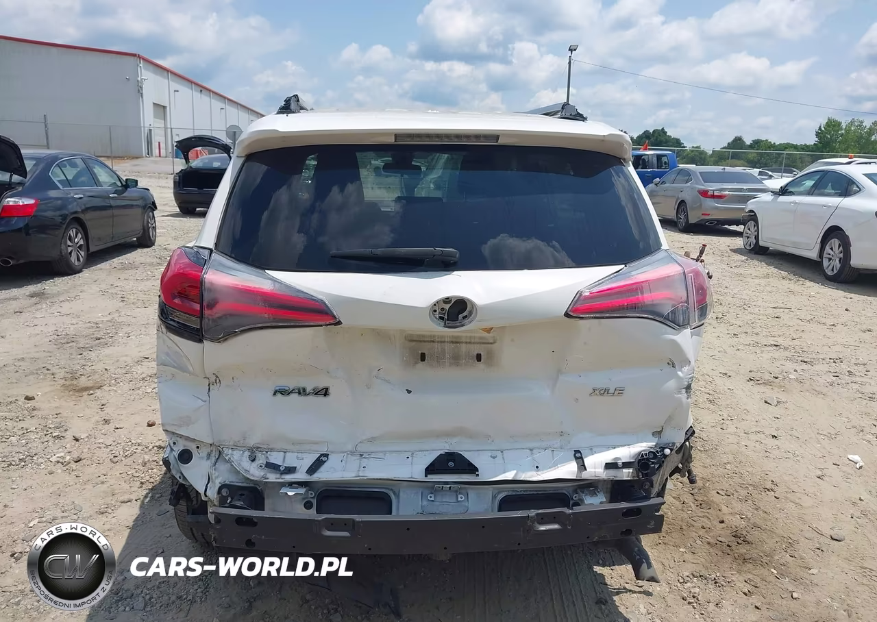 2018 Toyota Rav4 Xle VIN:JTMWFREV4JJ201493 - 16