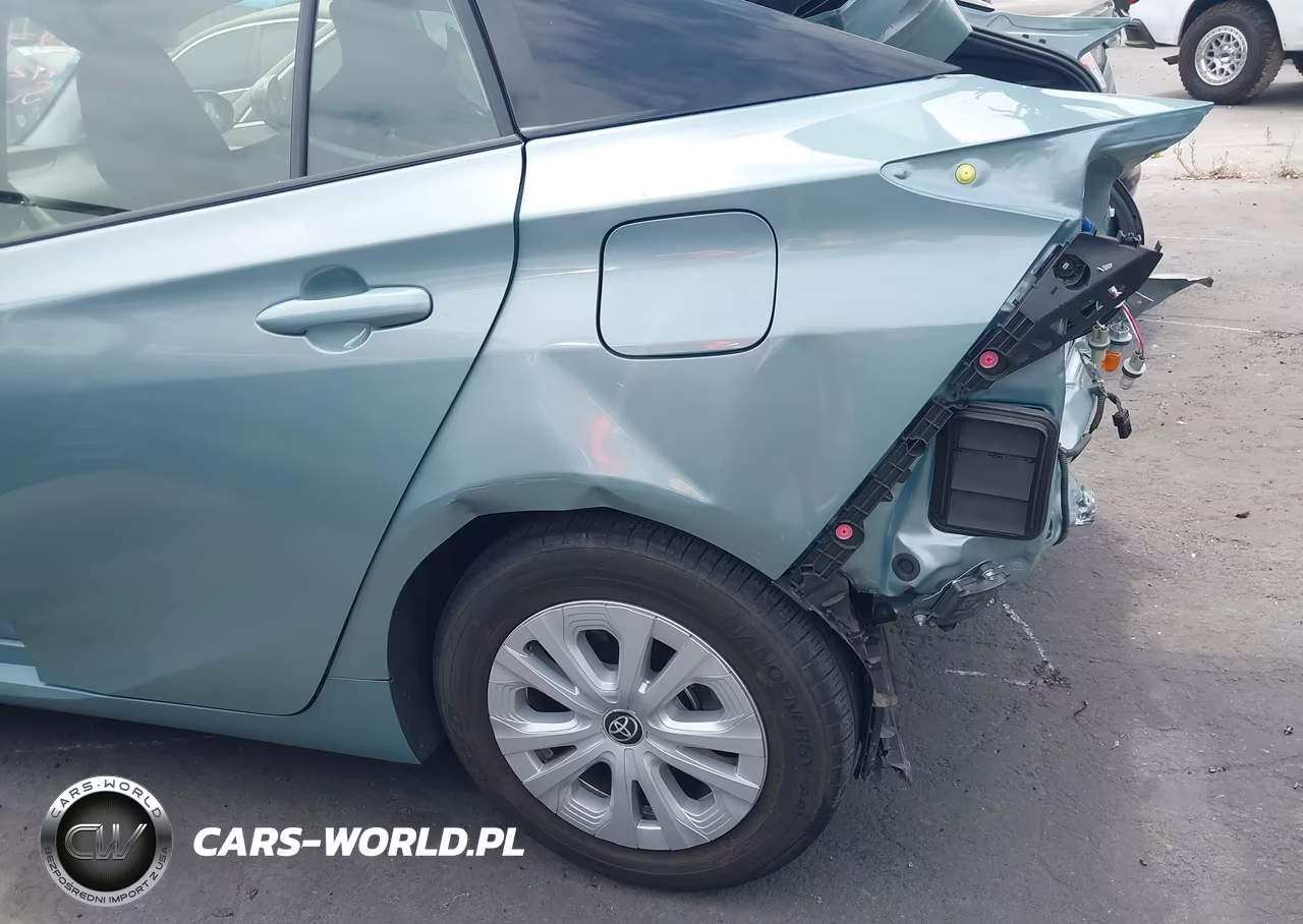 2019 Toyota Prius Le VIN:JTDKARFU2K3102132 - 20