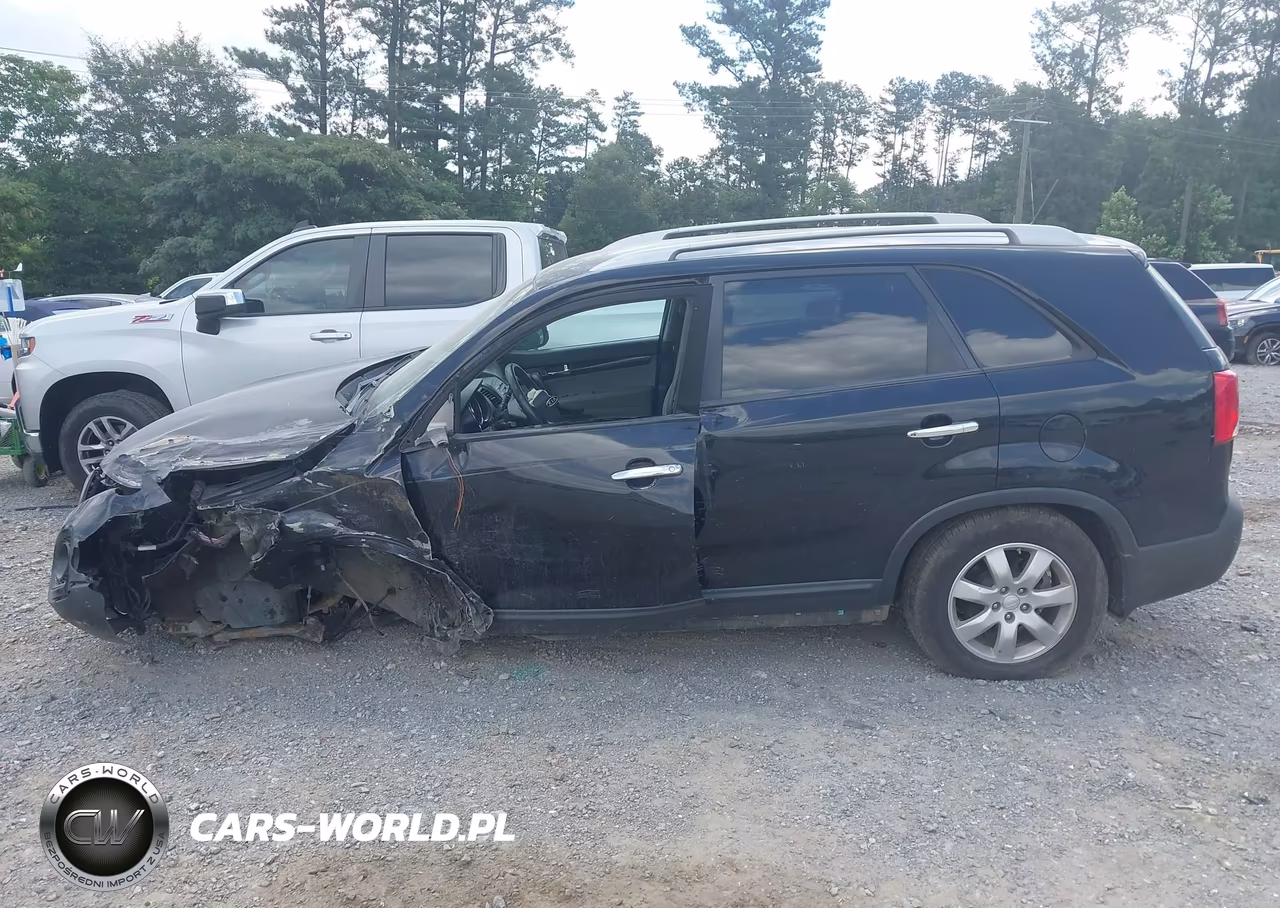 2011 Kia Sorento Lx VIN:5XYKT4A10BG152405 - 14