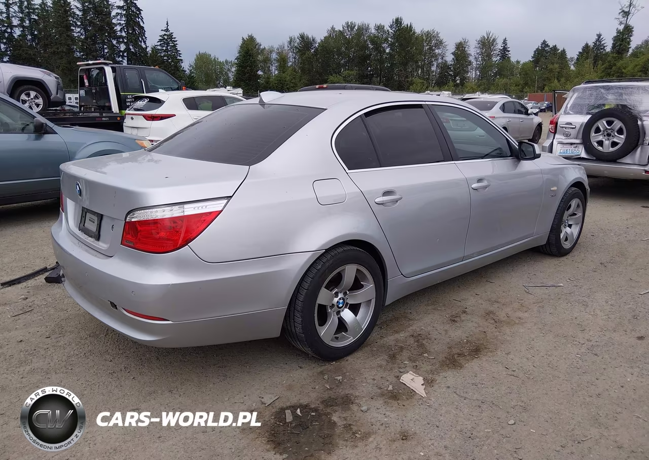2010 BMW 528I xDrive VIN:WBANV1C59AC443555 - 4