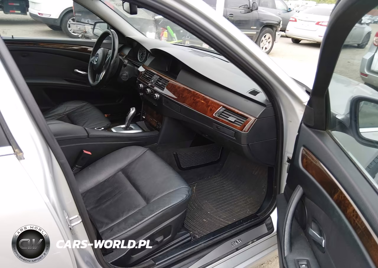 2010 BMW 528I xDrive VIN:WBANV1C59AC443555 - 5