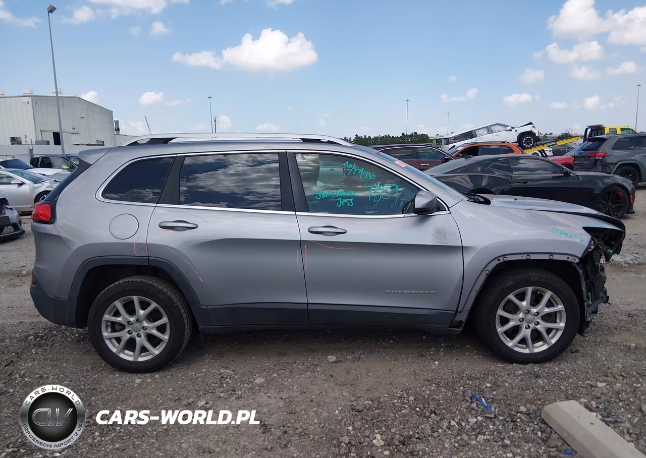 2017 Jeep Cherokee Latitude VIN:1C4PJLCB9HW603161 - 14