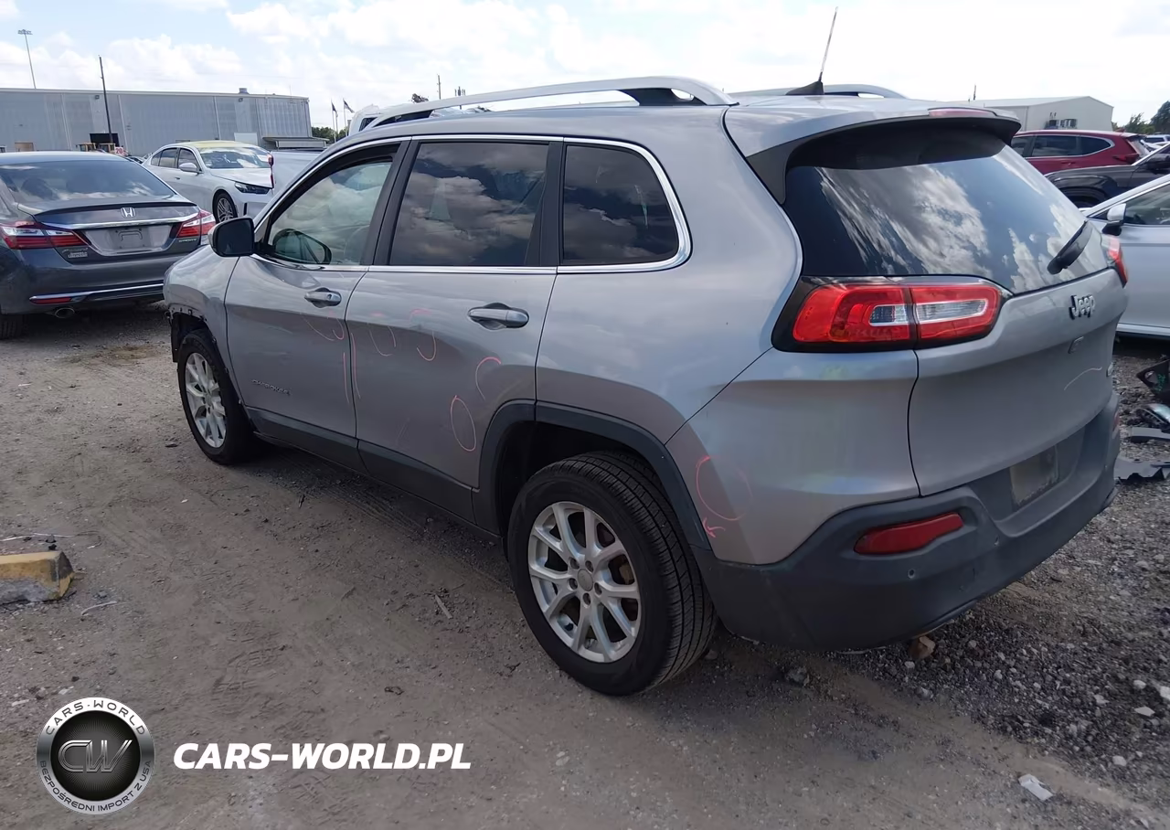 2017 Jeep Cherokee Latitude VIN:1C4PJLCB9HW603161 - 3