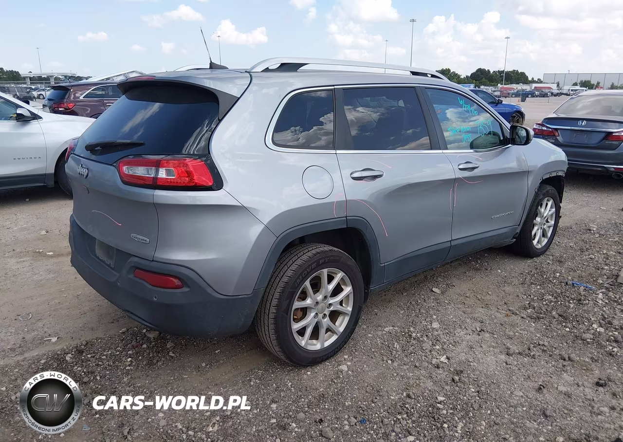 2017 Jeep Cherokee Latitude VIN:1C4PJLCB9HW603161 - 4