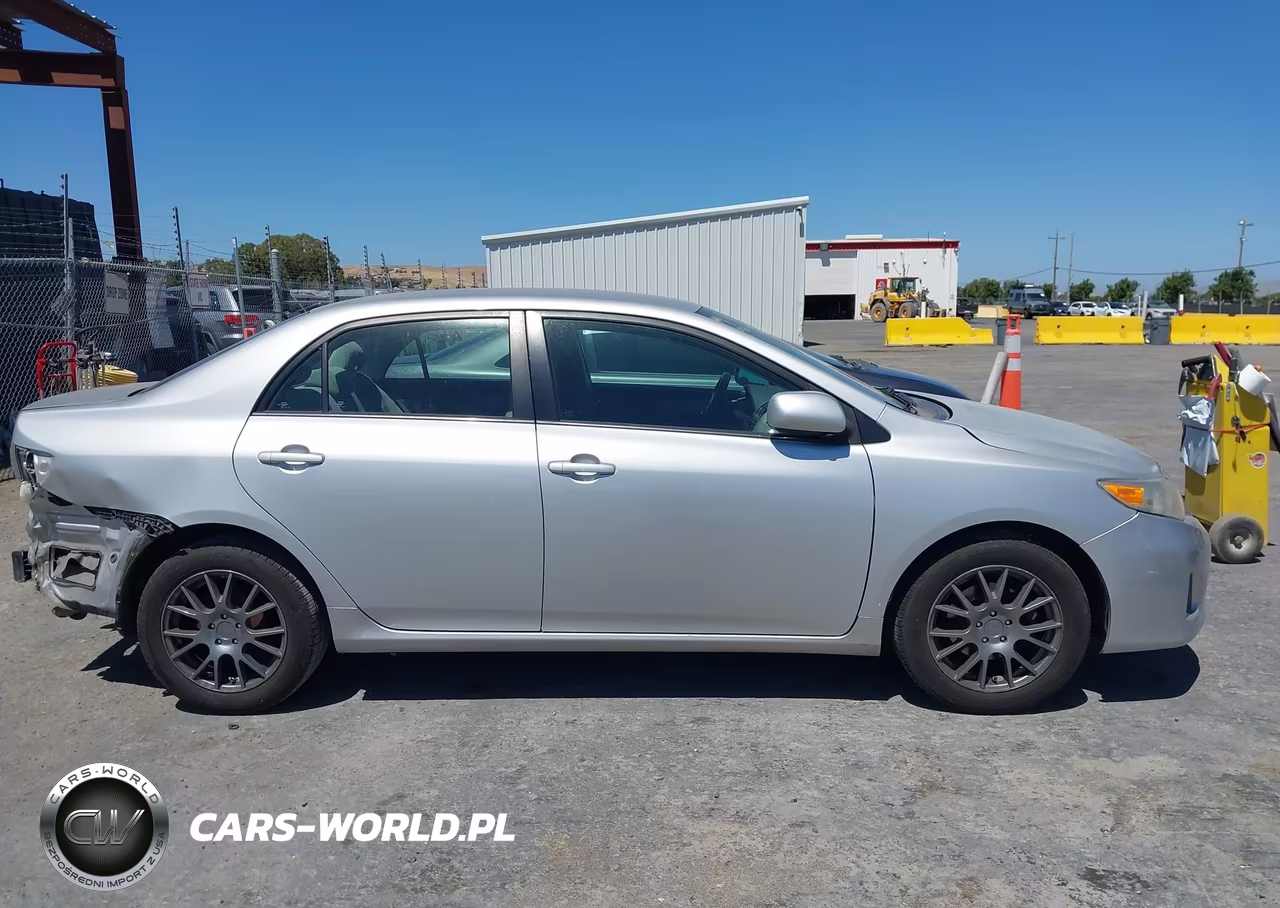2013 Toyota Corolla Le VIN:5YFBU4EE8DP128149 - 14