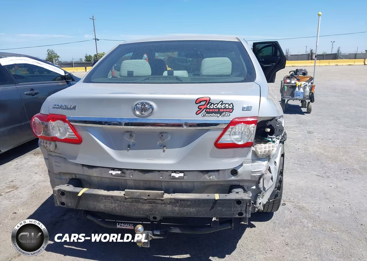 2013 Toyota Corolla Le VIN:5YFBU4EE8DP128149 - 17