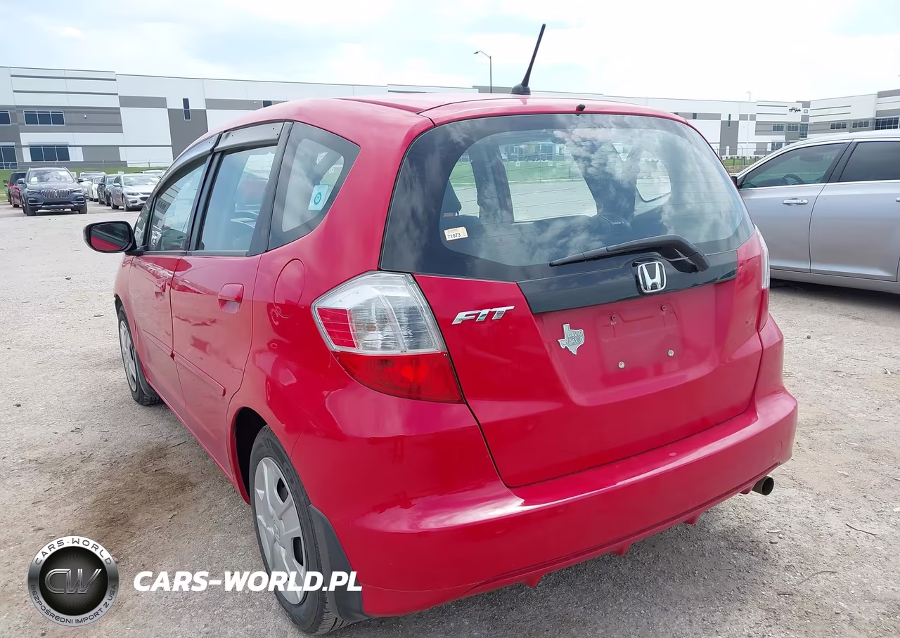 2012 Honda Fit VIN:JHMGE8H3XCC021128 - 3