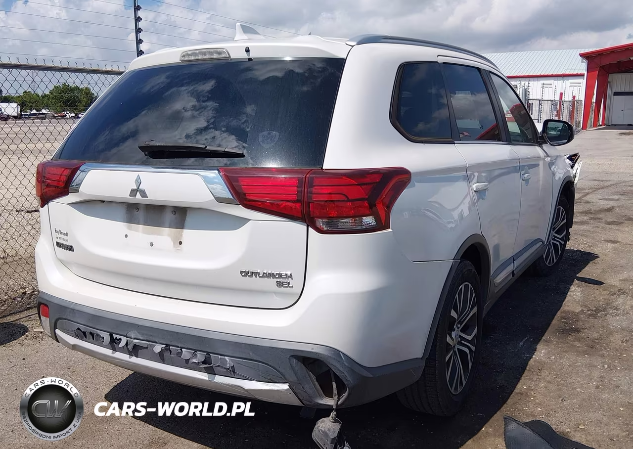2018 Mitsubishi Outlander Sel VIN:JA4AD3A3XJZ043464 - 4