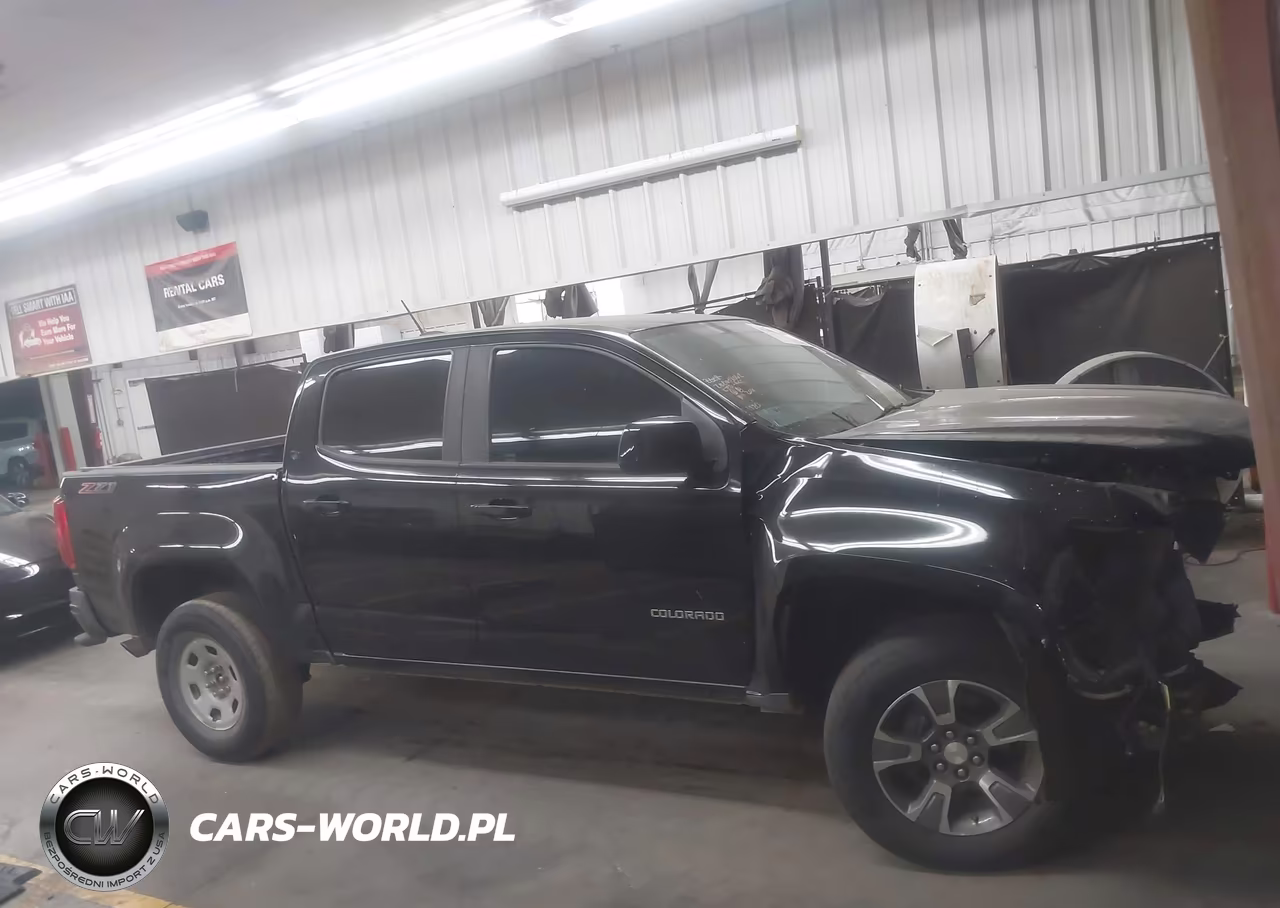 2018 Chevrolet Colorado Z71 VIN:1GCGSDEN6J1131420 - 14