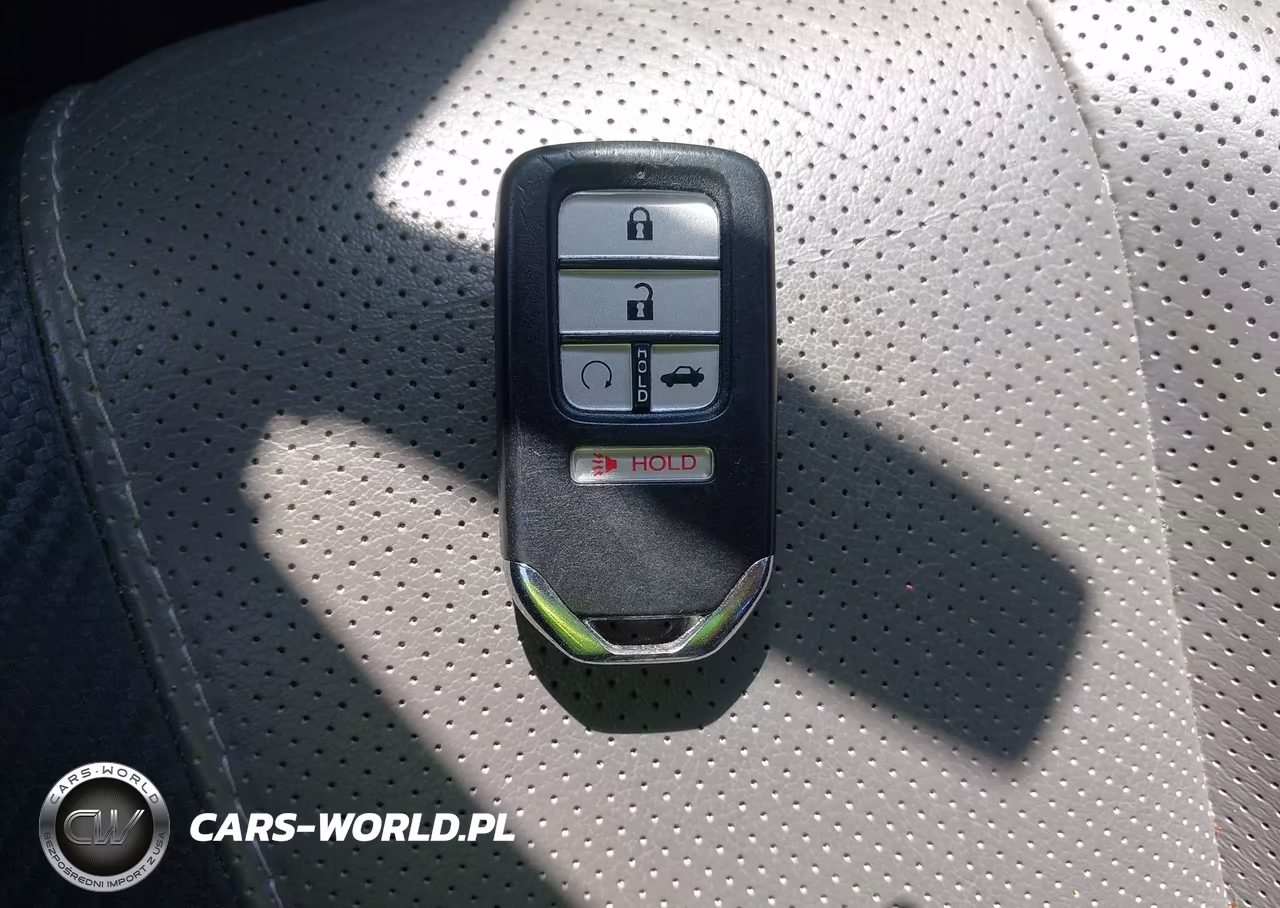 2016 Honda Civic Touring VIN:19XFC1F94GE008262 - 11