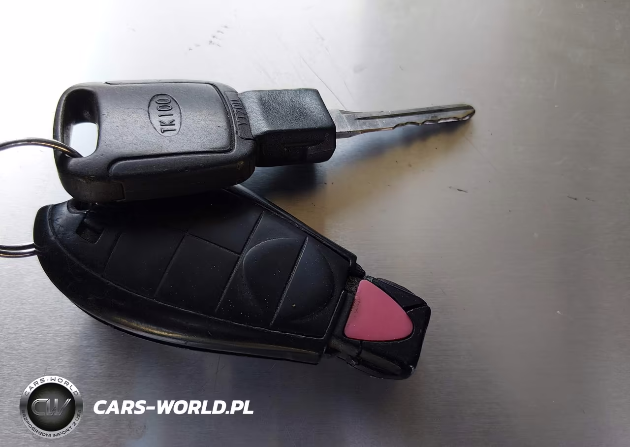 2010 Chrysler Town & Country Touring VIN:2A4RR5D19AR266986 - 11