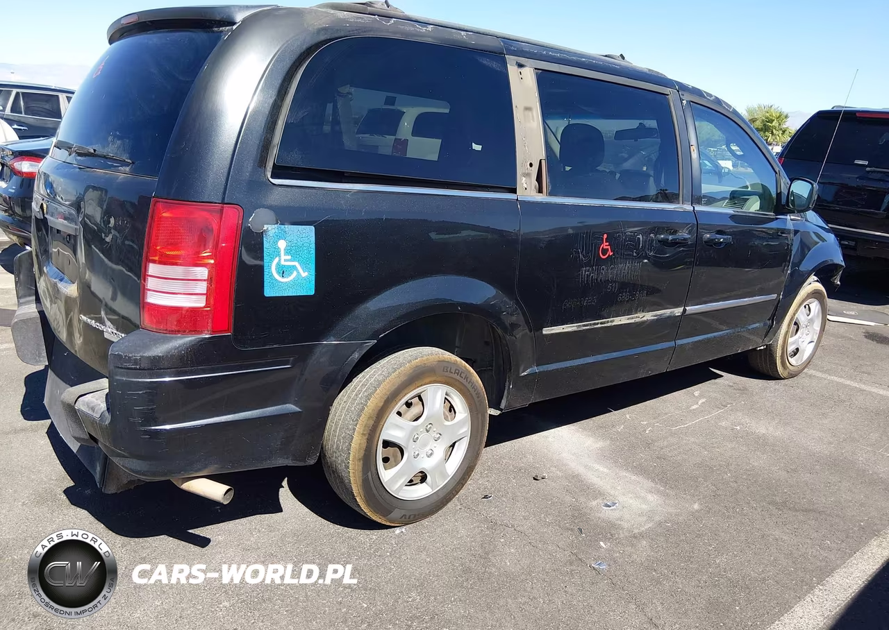 2010 Chrysler Town & Country Touring VIN:2A4RR5D19AR266986 - 4