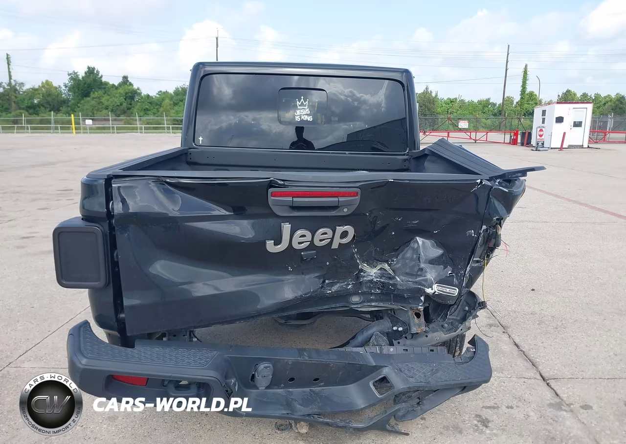 2023 Jeep Gladiator Overland 4X4 VIN:1C6HJTFG3PL507383 - 17