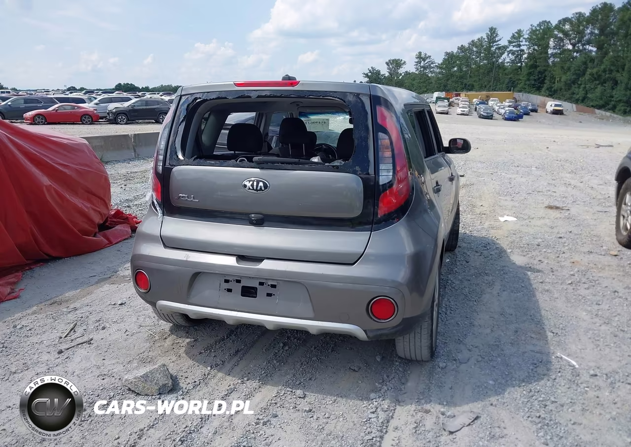 2018 Kia Soul + VIN:KNDJP3A58J7518877 - 4