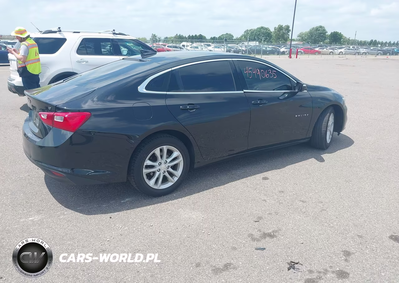 2016 Chevrolet Malibu 1Lt VIN:1G1ZE5STXGF298229 - 4