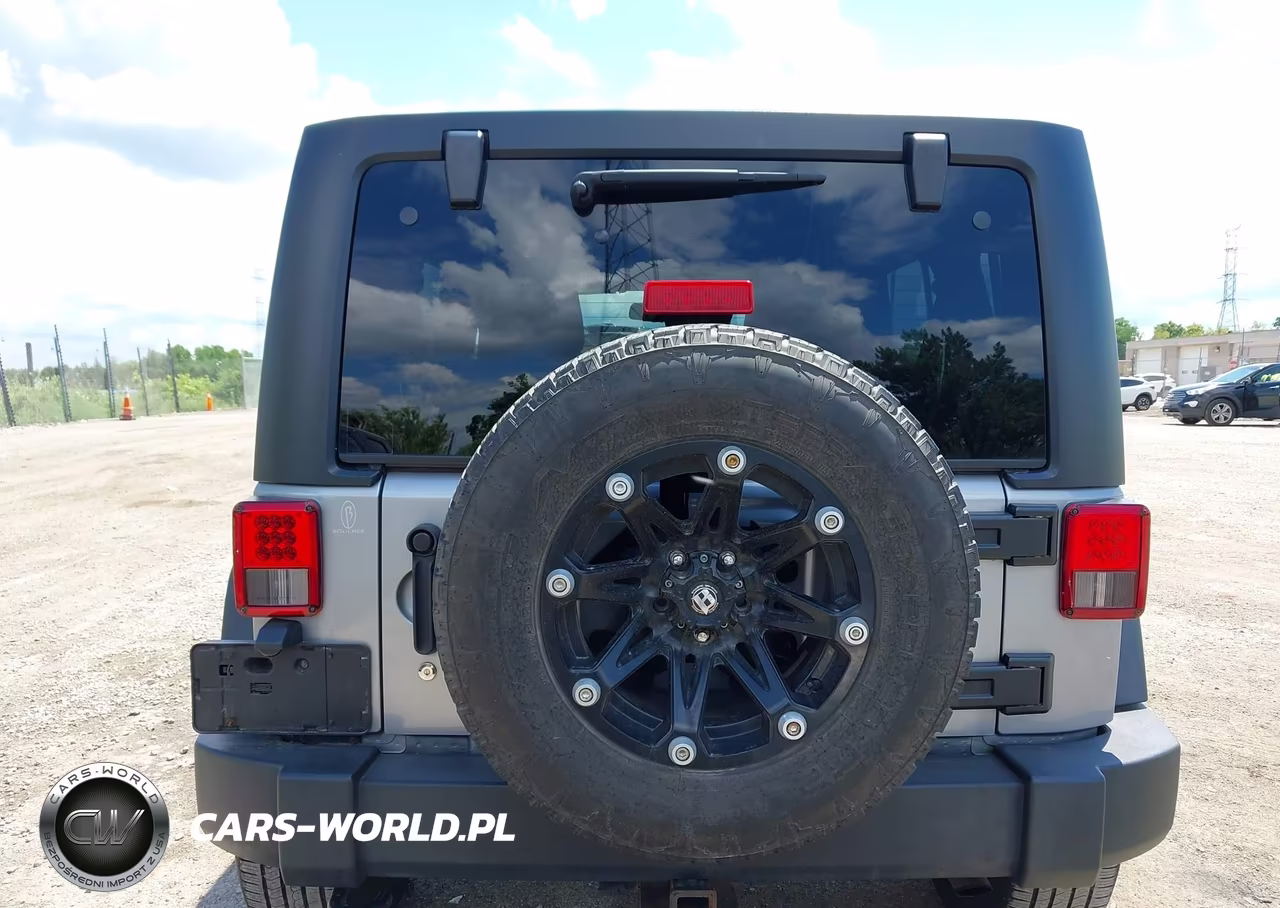 2013 Jeep Wrangler Unlimited Sport VIN:1C4BJWDG0DL631156 - 16