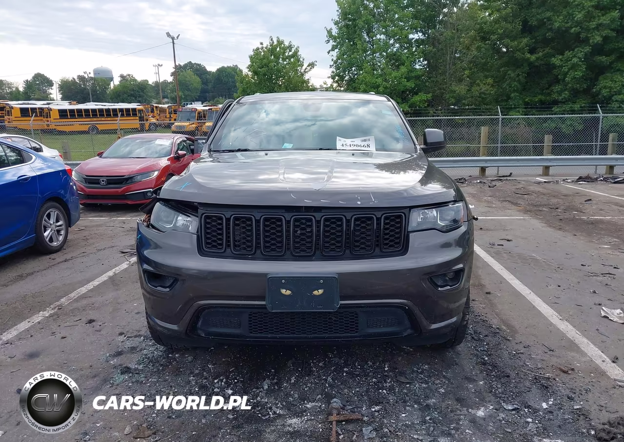 2018 Jeep Grand Cherokee Altitude 4X2 VIN:1C4RJEAG9JC208410 - 13