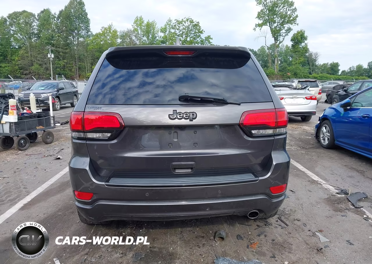 2018 Jeep Grand Cherokee Altitude 4X2 VIN:1C4RJEAG9JC208410 - 17
