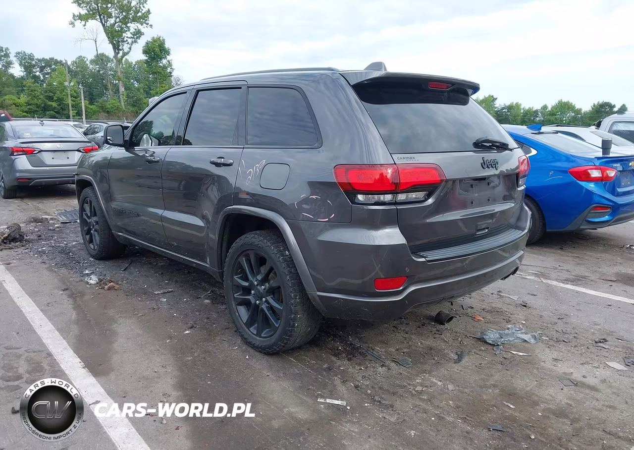 2018 Jeep Grand Cherokee Altitude 4X2 VIN:1C4RJEAG9JC208410 - 3