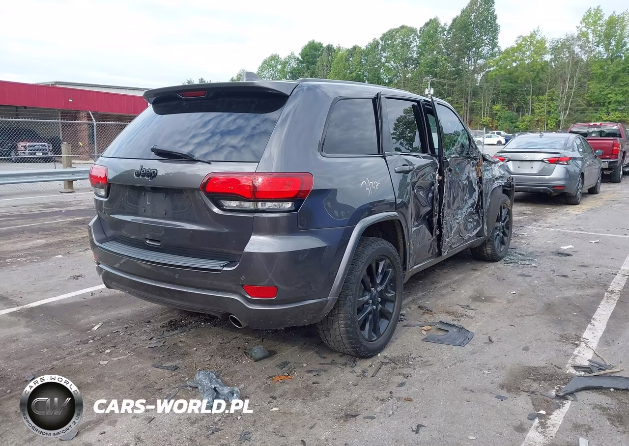 2018 Jeep Grand Cherokee Altitude 4X2 VIN:1C4RJEAG9JC208410 - 4