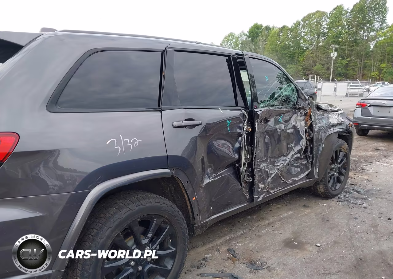 2018 Jeep Grand Cherokee Altitude 4X2 VIN:1C4RJEAG9JC208410 - 6