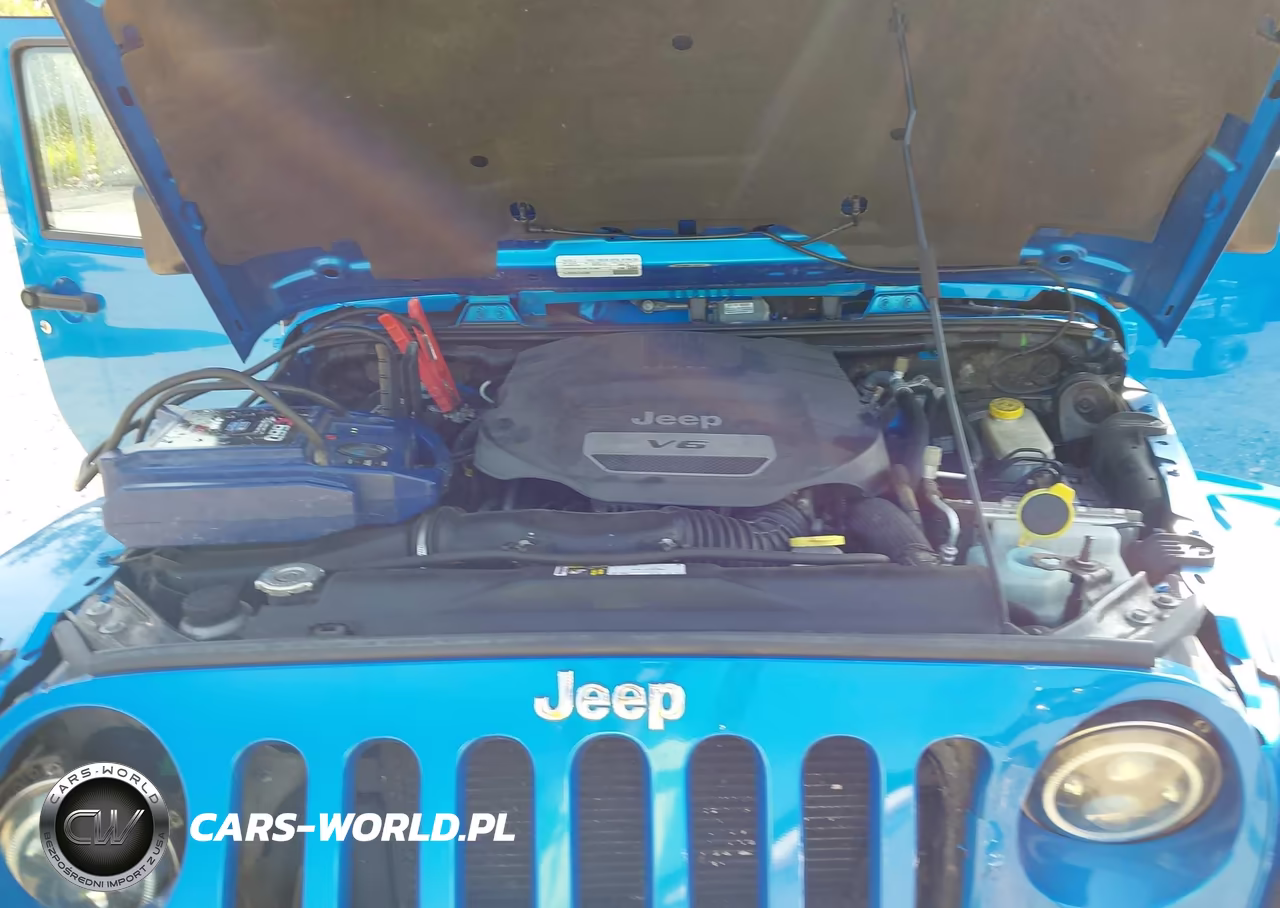 2015 Jeep Wrangler Unlimited Sahara VIN:1C4BJWEG1FL678620 - 10