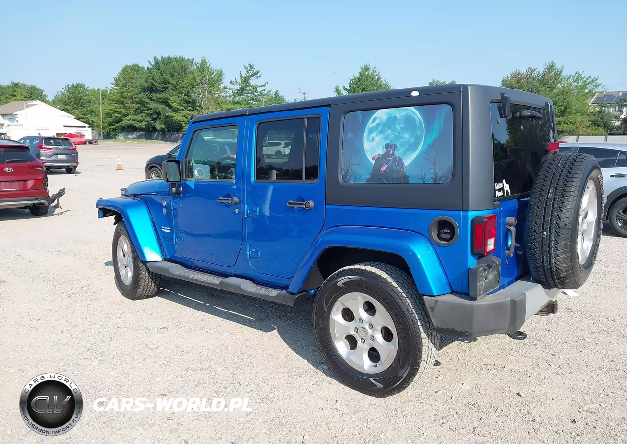 2015 Jeep Wrangler Unlimited Sahara VIN:1C4BJWEG1FL678620 - 3