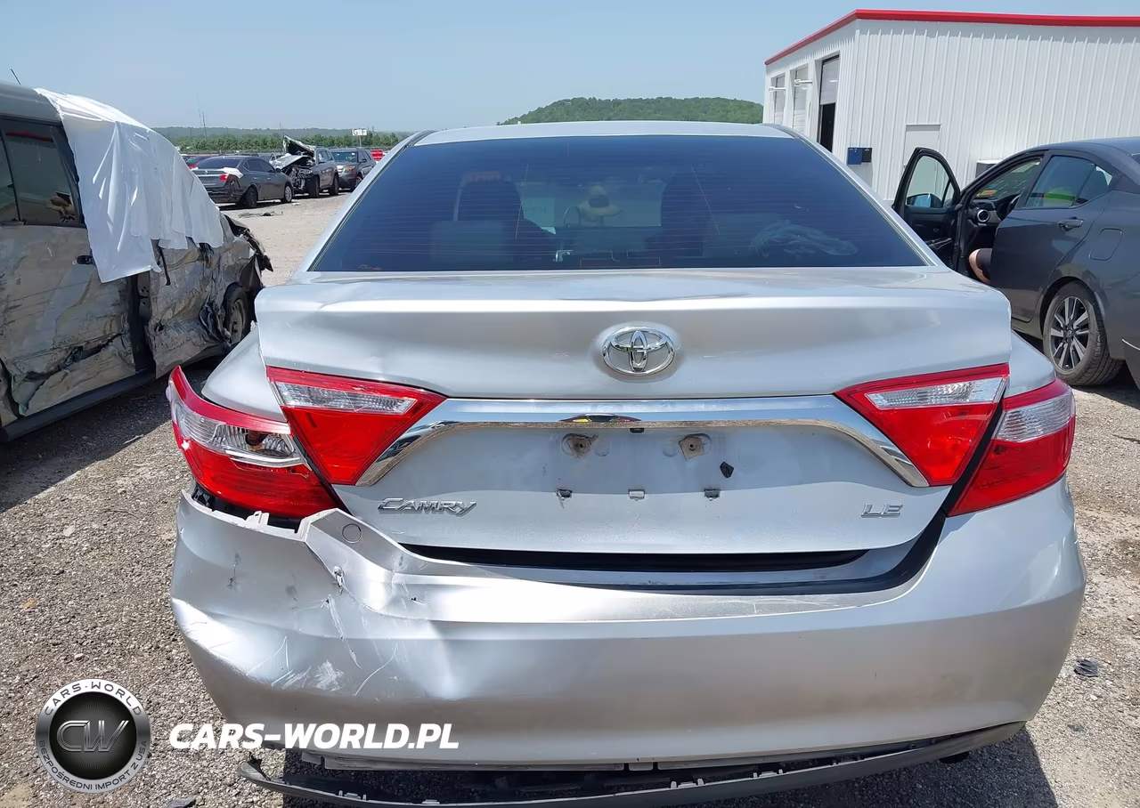 2015 Toyota Camry Le VIN:4T4BF1FK9FR516334 - 16