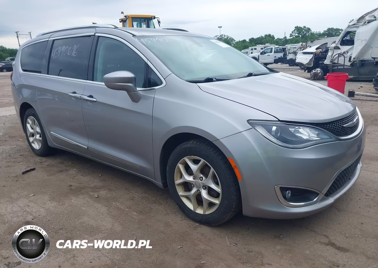 2017 Chrysler Pacifica Touring-L Plus – zdjęcie 1 z 16