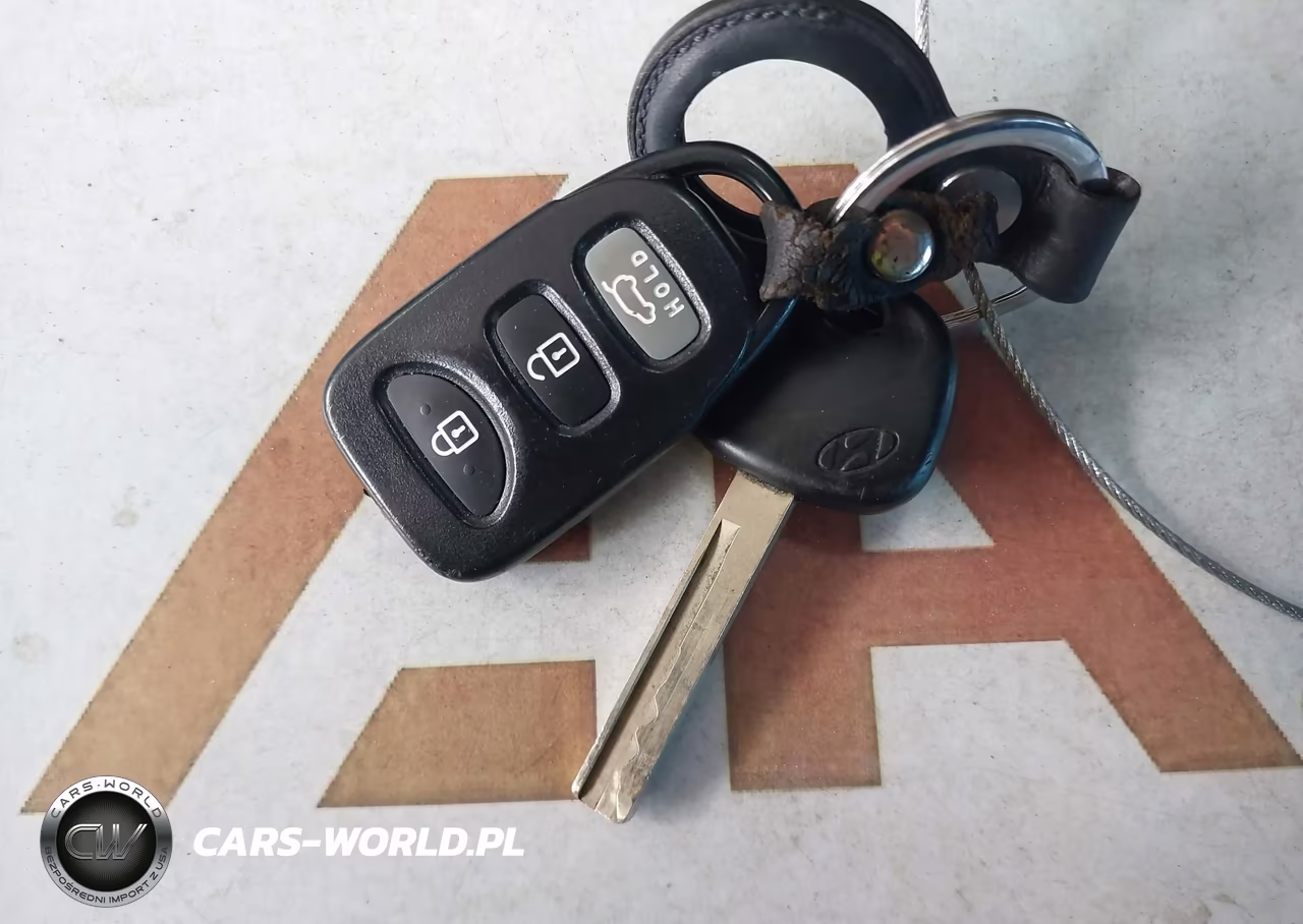 2015 Hyundai Veloster VIN:KMHTC6ADXFU241747 - 11